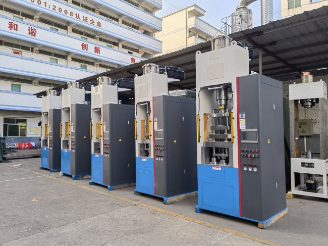 硬質(zhì)合金、電子陶瓷、磁性材料粉末成型伺服壓機