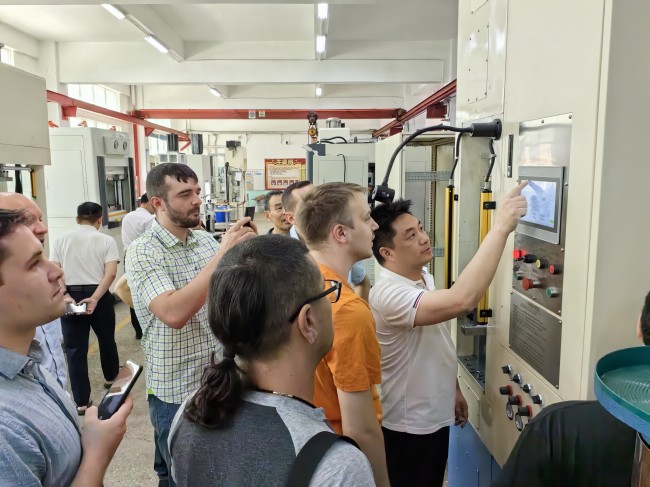 氧化鋁、氧化鋯陶瓷粉末伺服成型機