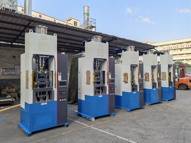粉末伺服成型機(jī)在電動(dòng)汽車、鋰電池、光伏產(chǎn)品中的應(yīng)用